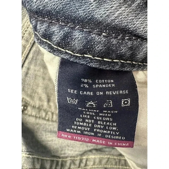 Vigoss Medium‎ Wash Straight Leg The Chelsea Capri Embroidered Studded Size 7/8 - Picture 9 of 10